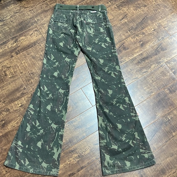 Dorinha Army Flared Jeans -Limited Edition - Picture 6 of 7
